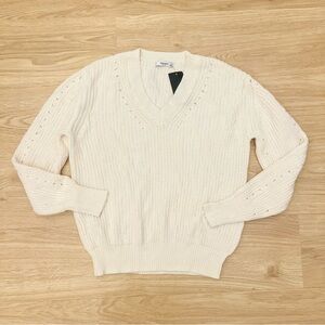 Cream Ribbed V-Neck Pullover
